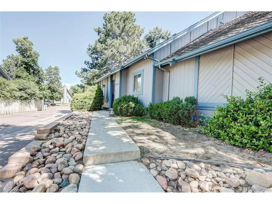 2490 S Worchester Ct #A, Aurora, CO 80014 - #3