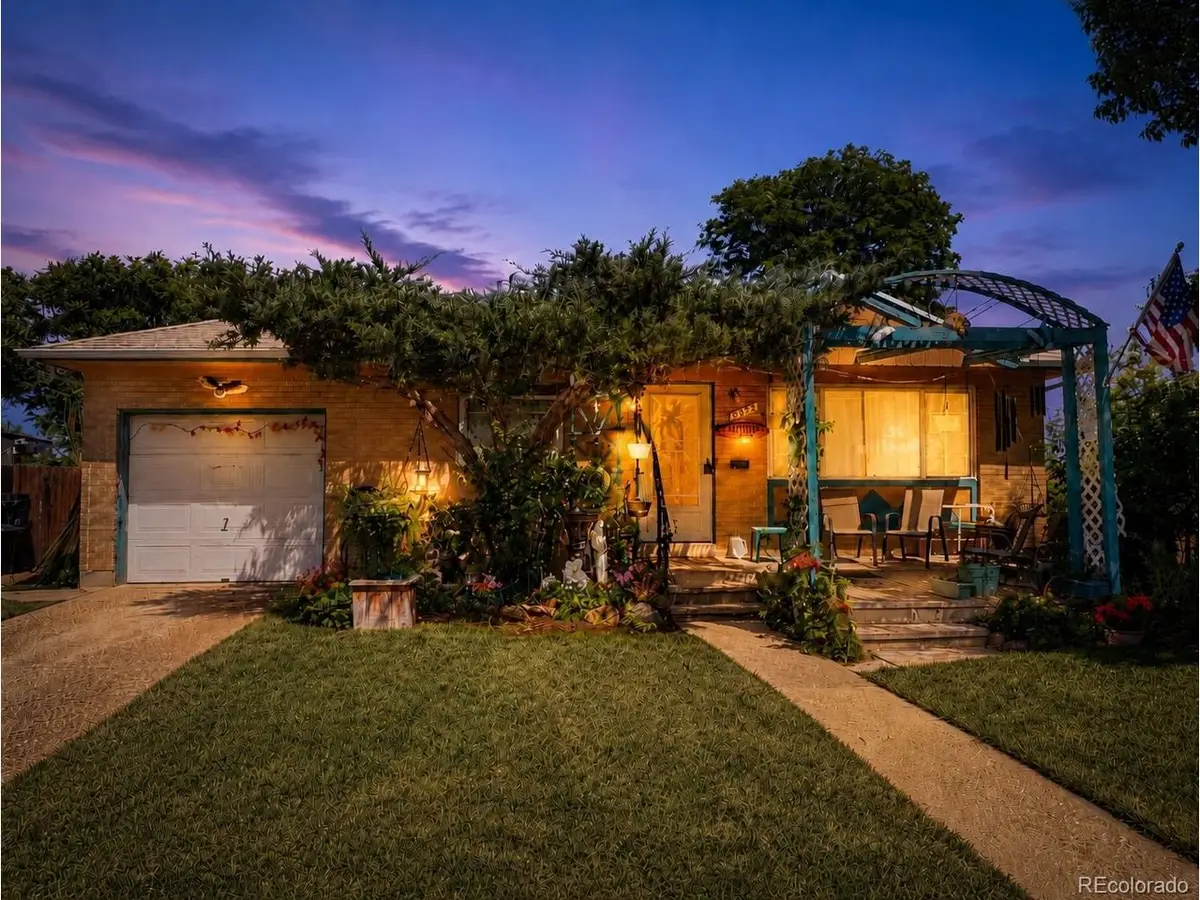 10672 Loren Ln, Northglenn, CO 80233 - #1