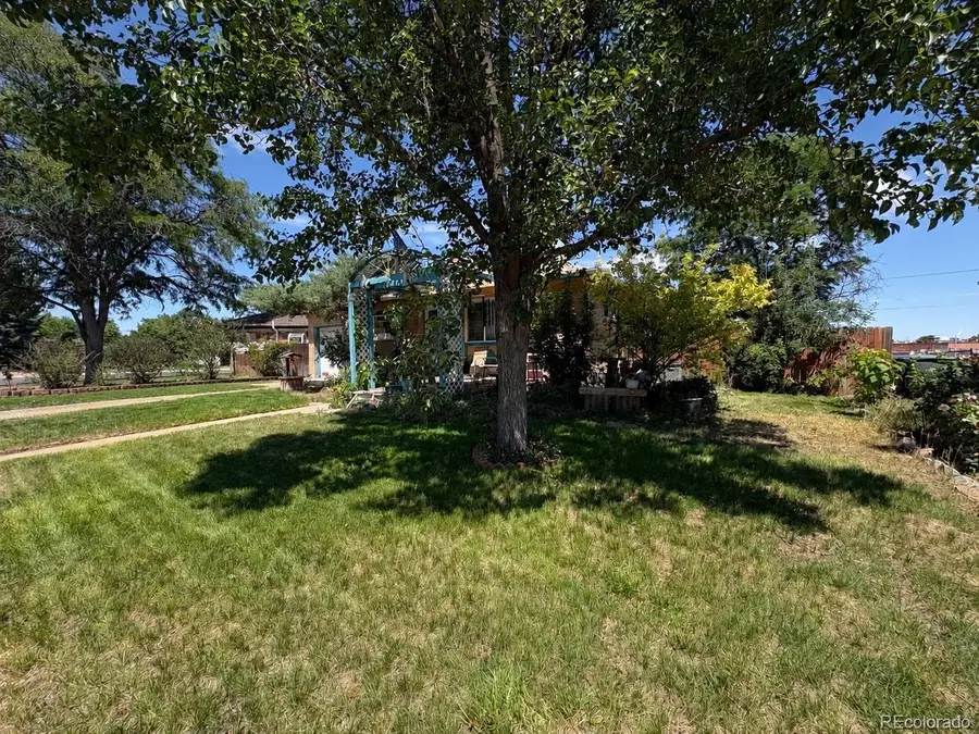 10672 Loren Ln, Northglenn, CO 80233 - #2