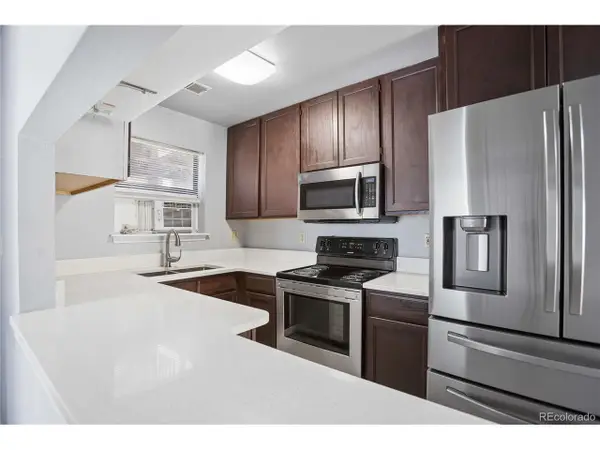 225 E 8th Ave #F6, Longmont, CO 80504