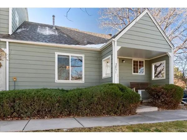 2051 S Balsam St, Lakewood, CO 80227