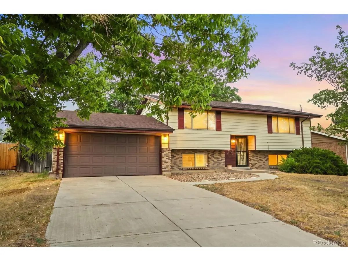 984 S Victor Way, Aurora, CO 80012 - #1
