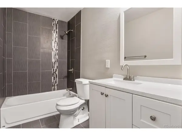 901 Racine St, Aurora, CO 80011