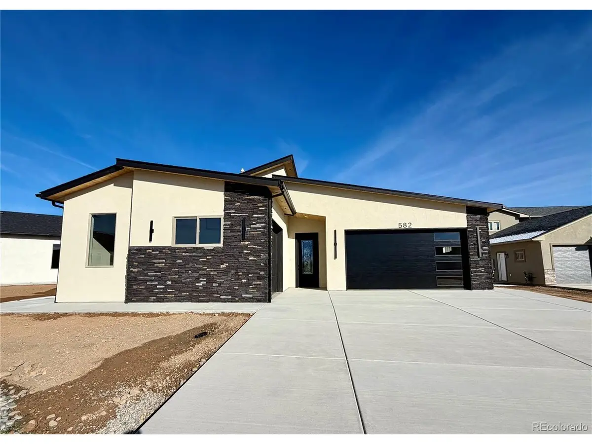 582 Fledgefield Dr, Grand Junction, CO 81504 - #1