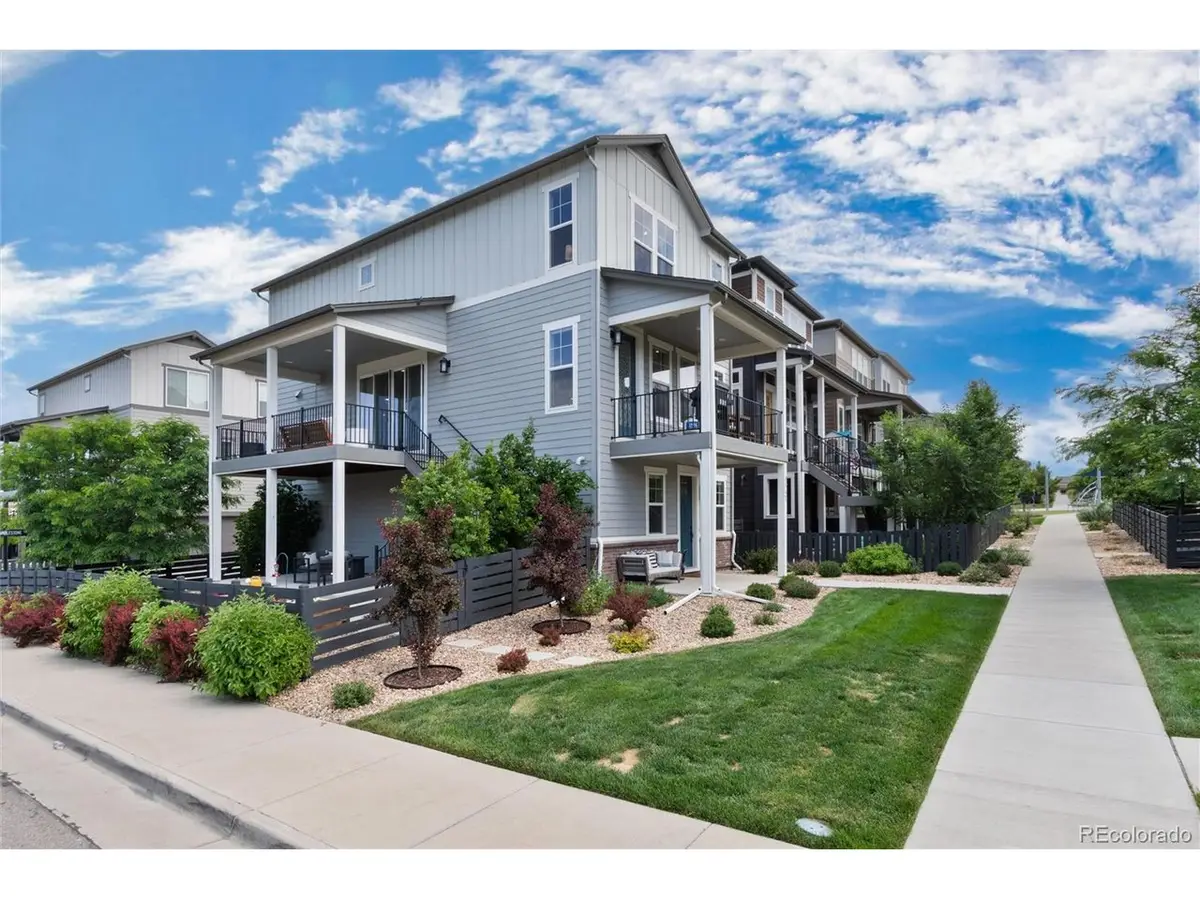 8945 Ramblestone St, Highlands Ranch, CO 80129 - #1