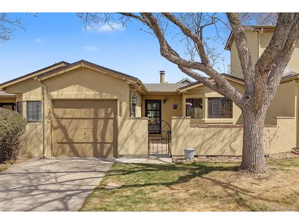 18624 E Saratoga Pl, Aurora, CO 80015