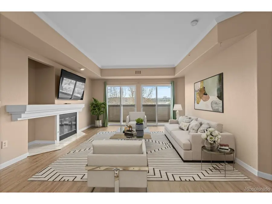 940 E Plum Creek Pkwy #301, Castle Rock, CO 80104 - #3