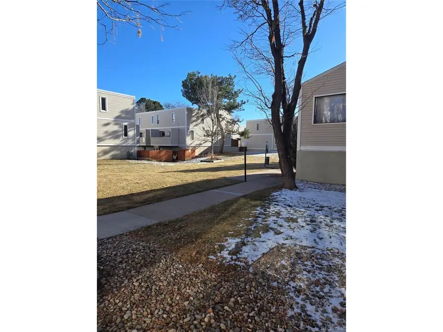 1050 S Monaco Pkwy #25, Denver, CO 80224 - Image #2