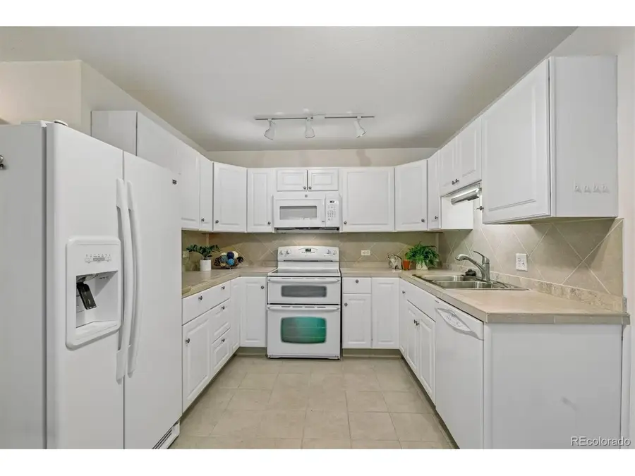 745 S Alton Way #2A, Denver, CO 80247 - #3