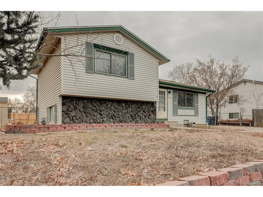 2260 E 83rd Pl, Welby, CO 80229 - Image #3
