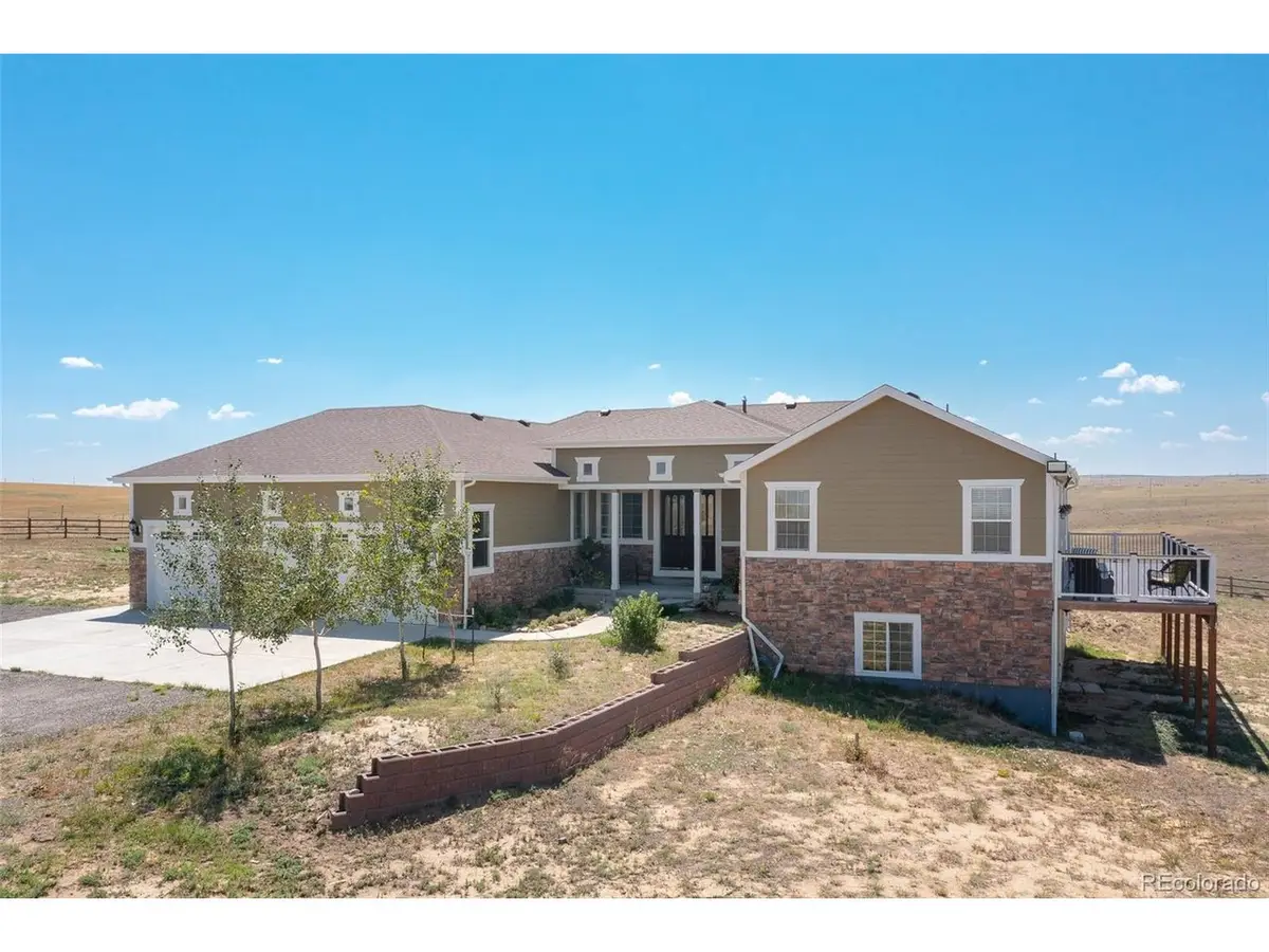 2394 S Manila Rd, Bennett, CO 80102 - #1