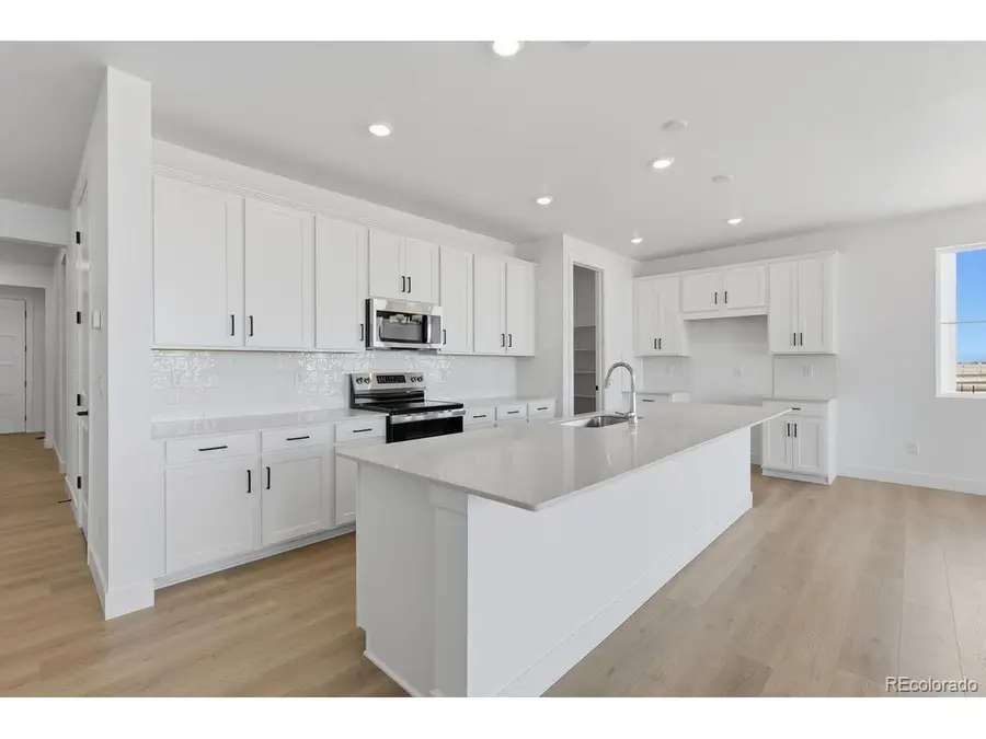 697 Bradley Cir, Elizabeth, CO 80107 - #2