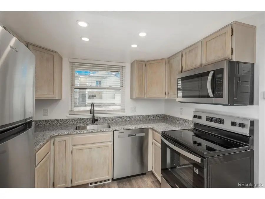 961 S Pitkin Ct, Aurora, CO 80017 - #2