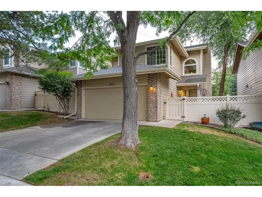 2077 E Phillips Pl, Littleton, CO 80122 - #2