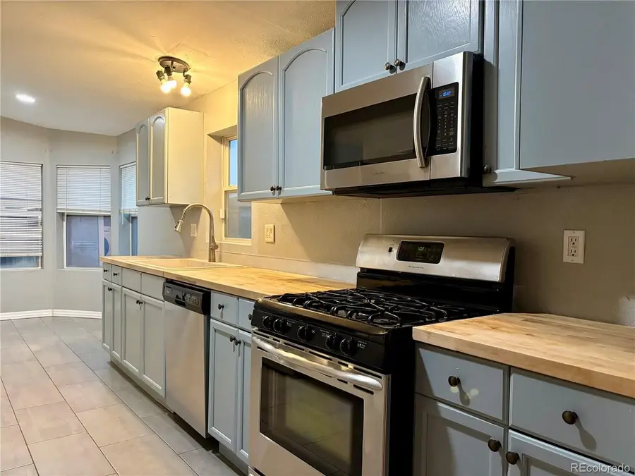 8383 Kearney St, Commerce City, CO 80022 - #2