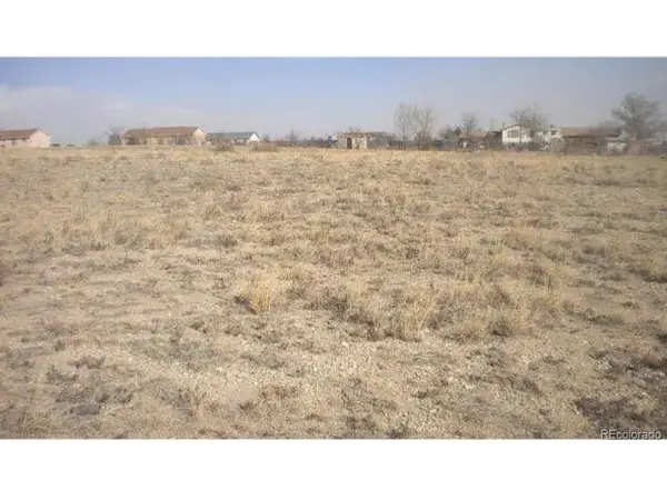 136 S Birchwood Dr, Pueblo, CO 81007