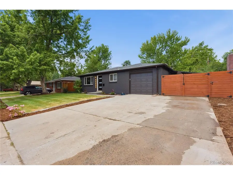 6033 Hoyt Ct, Arvada, CO 80004 - #2