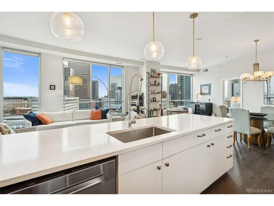 2001 Lincoln St #1810, Denver, CO 80202 - Image #3