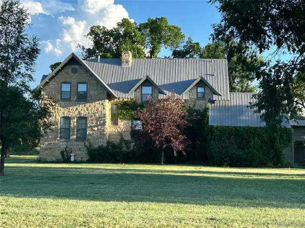 409 W Vinson St, Holly, CO 81047