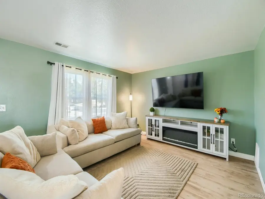 10038 Hudson St, Thornton, CO 80229 - #3