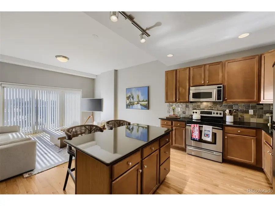 1950 N Logan St #807, Denver, CO 80203 - #3