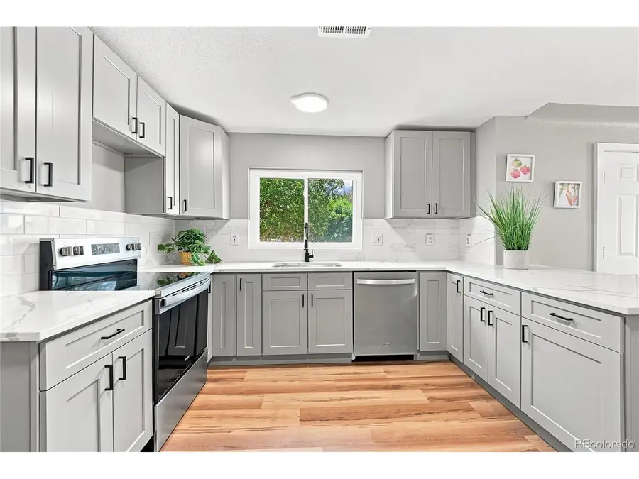1364 Lima St, Aurora, CO 80010 - #2