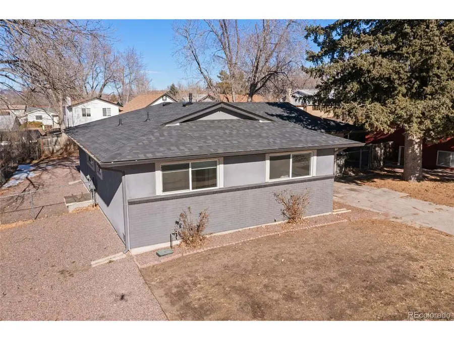 412 Edgewood Dr, Colorado Springs, CO 80907 - #3