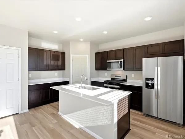 7348 27th Street Ln, Greeley, CO 80634
