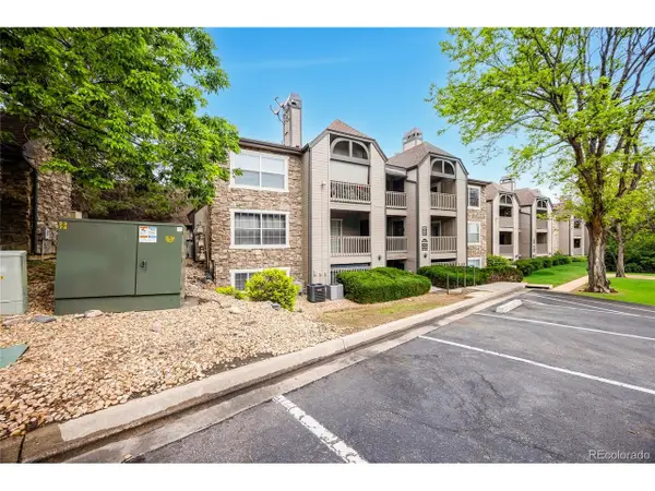 9212 E Arbor Cir #E, Englewood, CO 80111