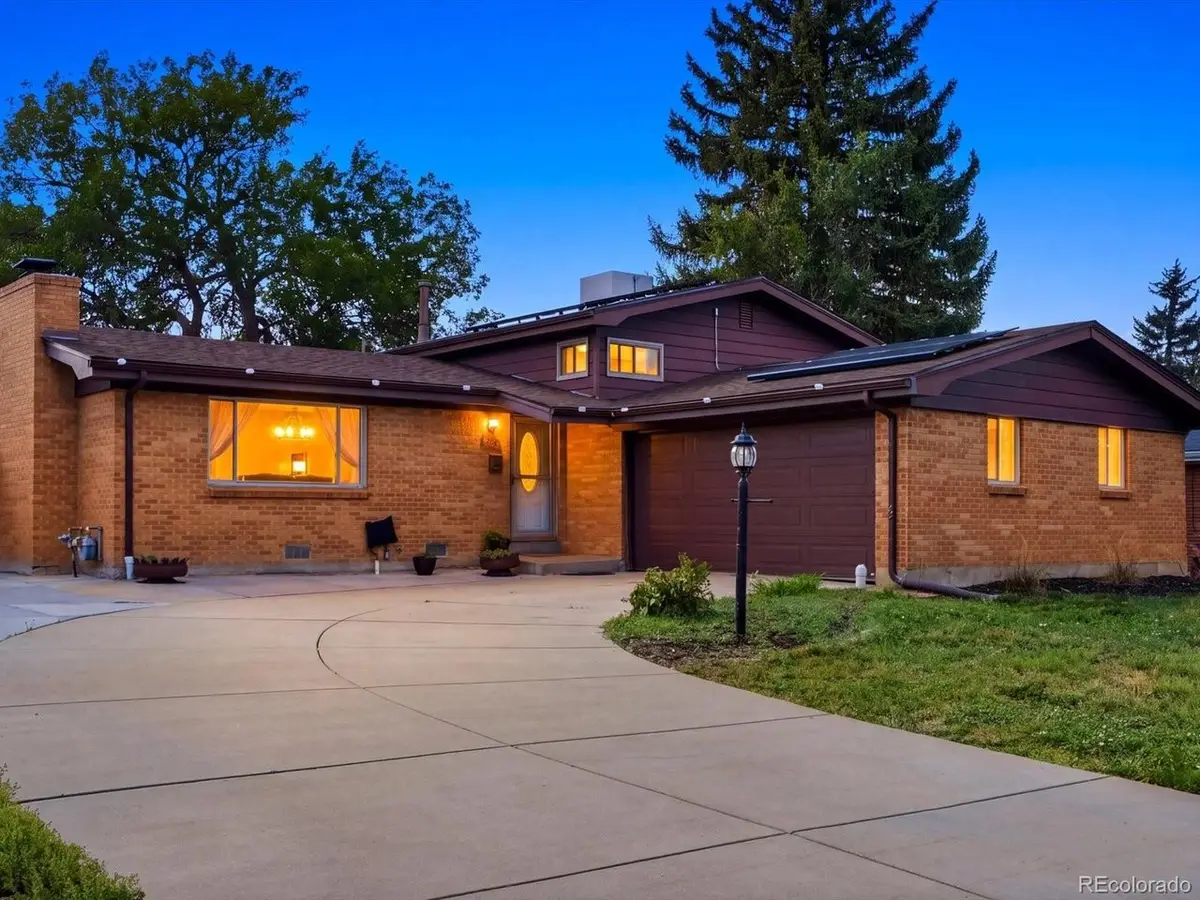 205 Tucson St, Aurora, CO 80011 - #1