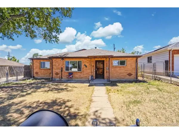 9411 Lilly Ct, Thornton, CO 80229