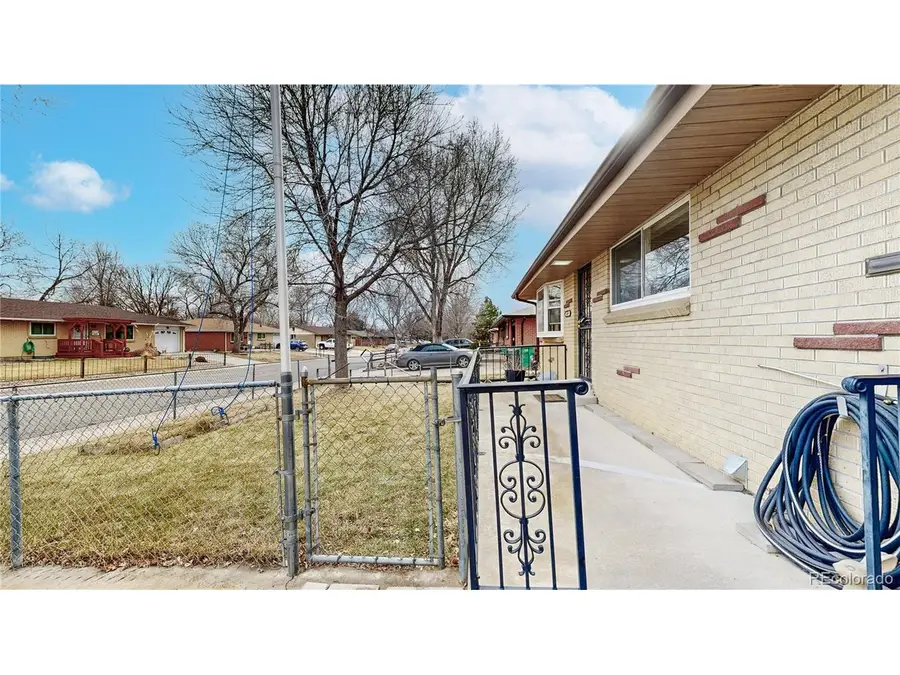 6141 Hoyt St, Arvada, CO 80004 - Image #2