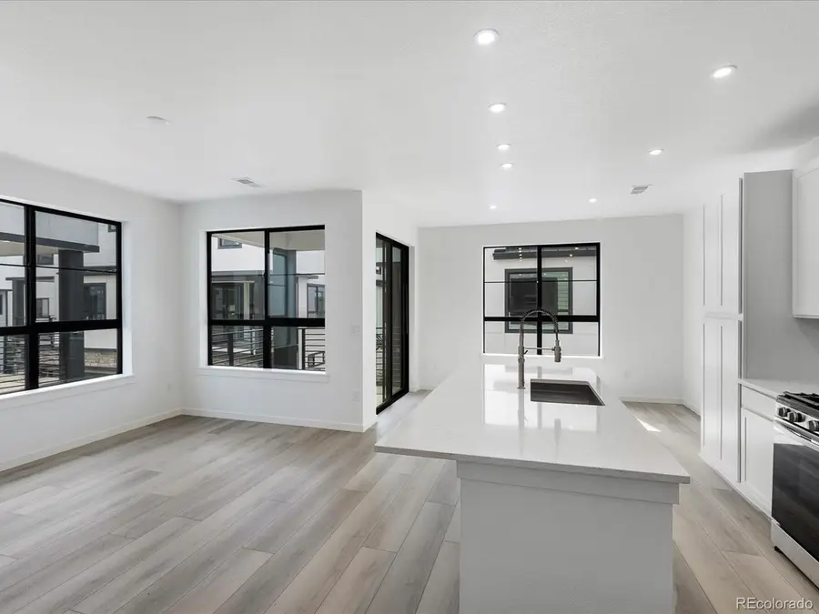 2060 S Holly St #3, Denver, CO 80222 - #3