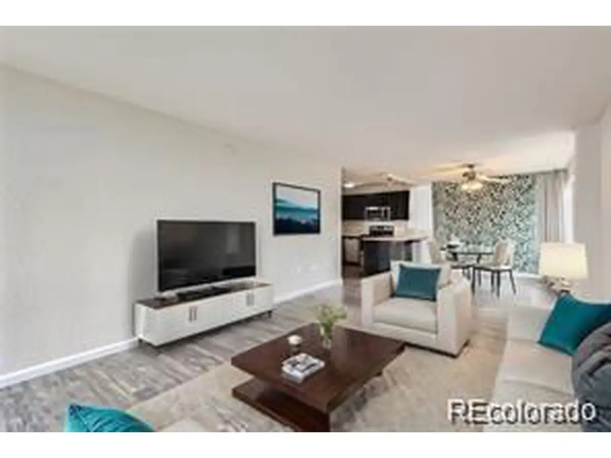 909 N Logan St #4A, Denver, CO 80203 - Image #1