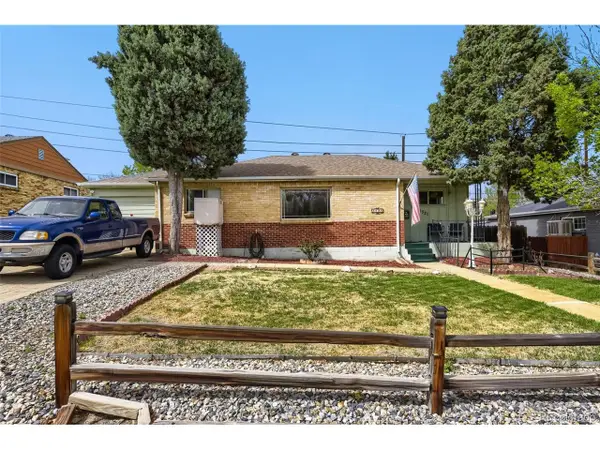 1521 Ruth Dr, Thornton, CO 80229