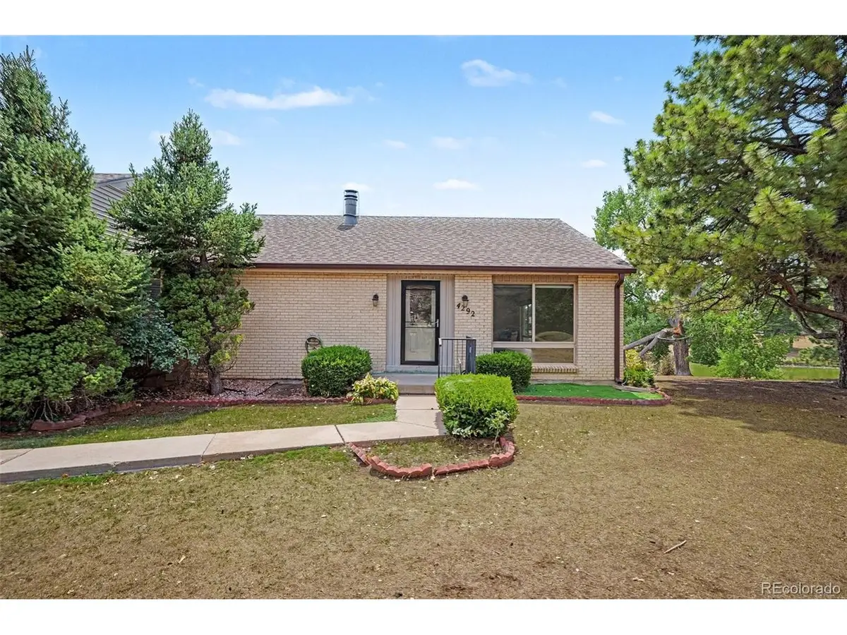 4292 W Pondview Dr, Littleton, CO 80123 - #1
