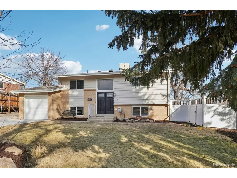 1084 S Parfet Ct, Lakewood, CO 80226 - #2