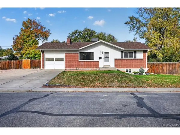 1679 S Van Gordon Ct, Lakewood, CO 80228