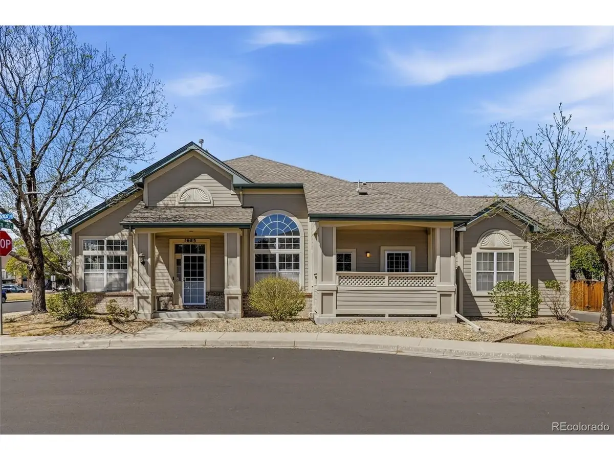 1685 S Emporia Ct, Aurora, CO 80247 - #1