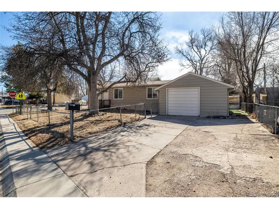 3110 W Bear Creek Dr, Englewood, CO 80110 - #2