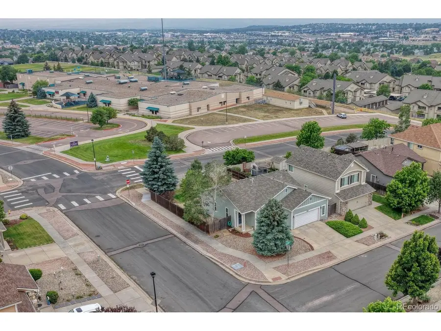 6904 Cobblecreek Dr, Colorado Springs, CO 80922 - #2