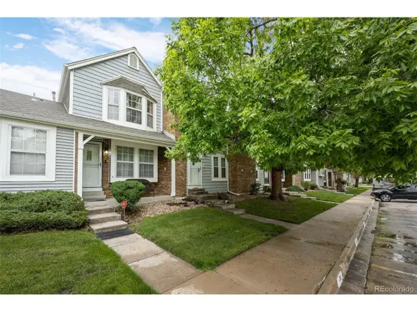 4020 E 94th Ave #B, Thornton, CO 80229