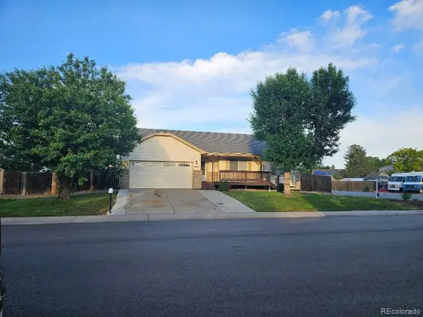 808 Idalia St, Aurora, CO 80011