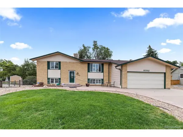 8352 Dover Ct, Arvada, CO 80005