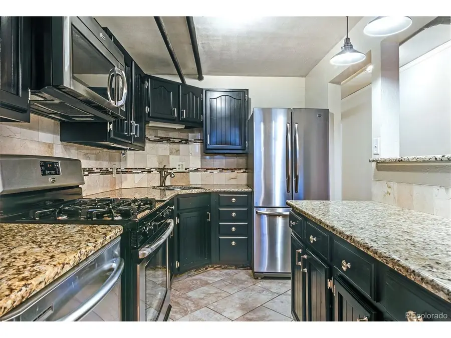 963 N Logan St #23, Denver, CO 80203 - #3