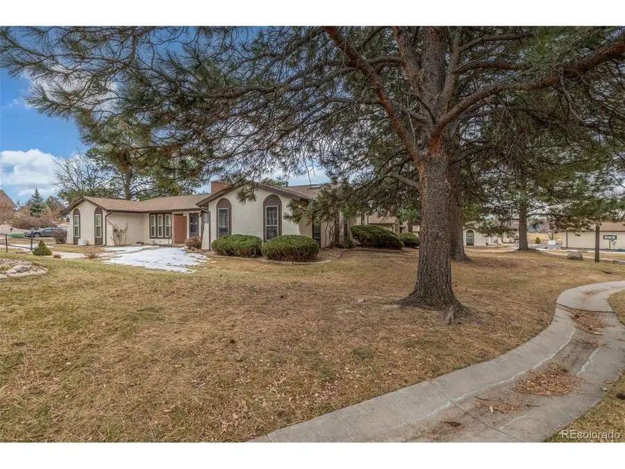 406 Valley Hi Cir #B, Colorado Springs, CO 80910 - Image #2