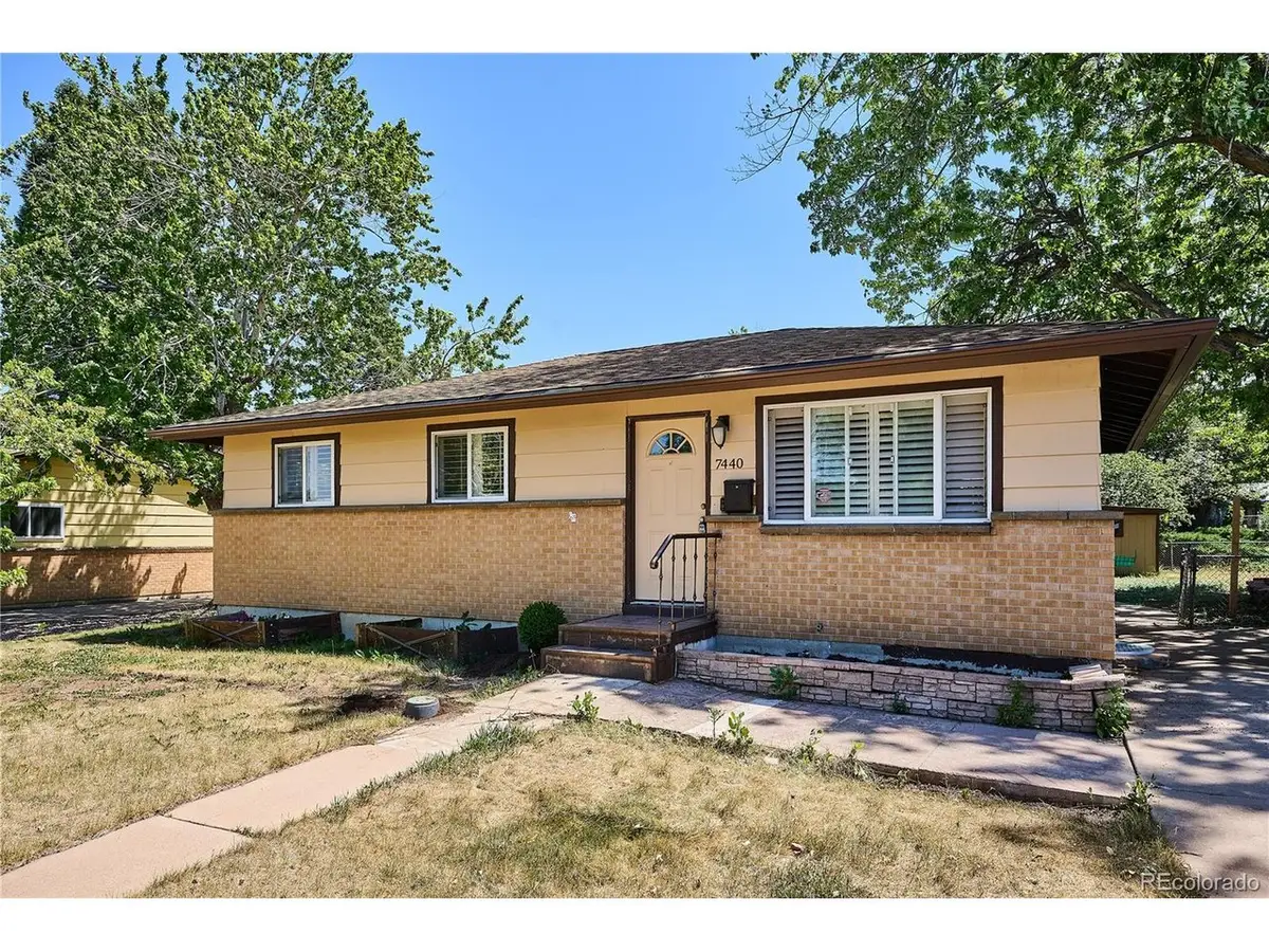 7440 W Oregon Dr, Lakewood, CO 80232 - #1