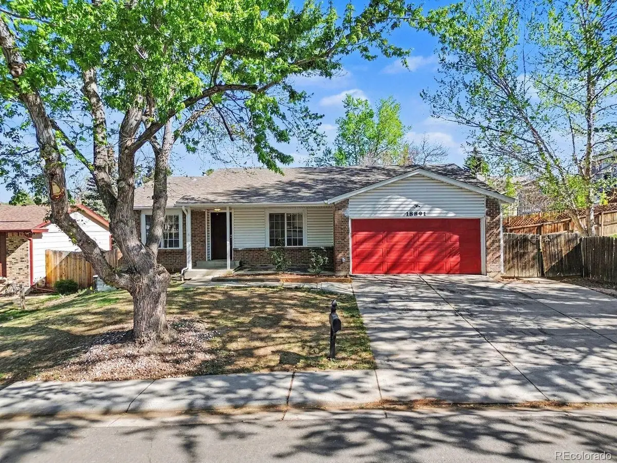 18891 E Lehigh Ave, Aurora, CO 80013 - #1