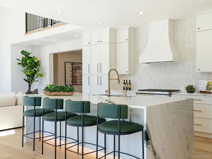 36 Glenmoor Dr, Englewood, CO 80113 - #3