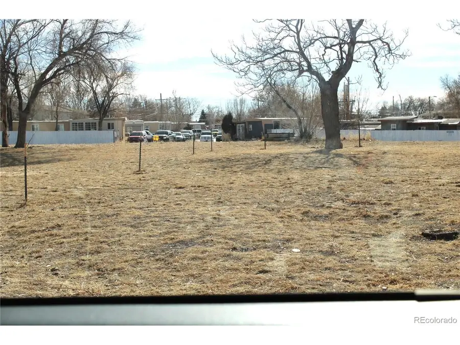6302 Ivanhoe St, Commerce City, CO 80022 - #2
